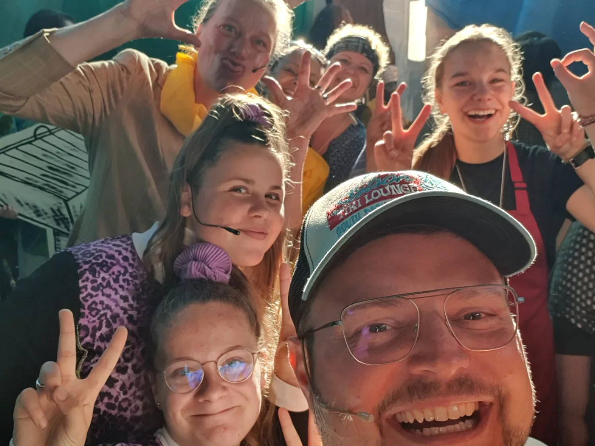 Theaterbild - Des Schiebocks gestohlene Träume - Hinter den Kulissen